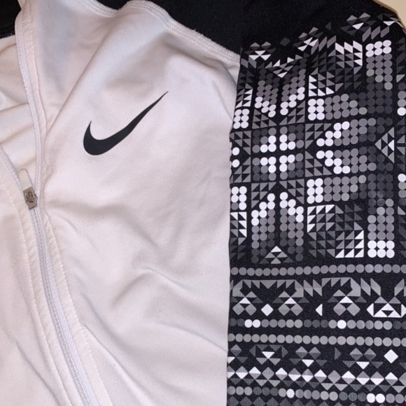 Nike Dryfit Jacket - Picture 2 of 5